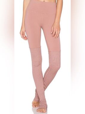 Alo Yoga High-Waist Goddess Legging in Light Dusty Pink